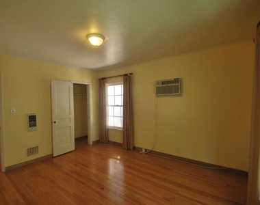325 Palm Drive - Photo Thumbnail 10