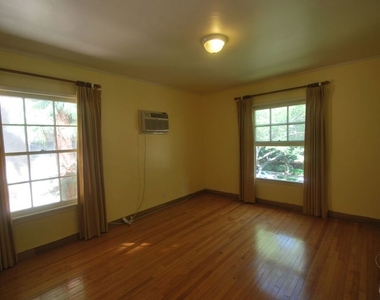 325 Palm Drive - Photo Thumbnail 9