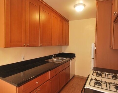 325 Palm Drive - Photo Thumbnail 8