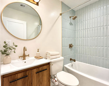 330 Parkman Avenue - Photo Thumbnail 12