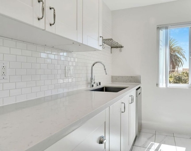 929 S Bedford Street - Photo Thumbnail 3