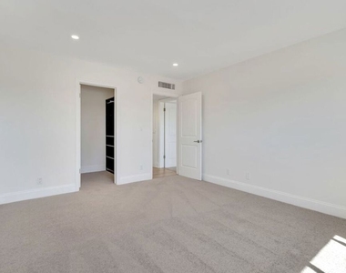 929 S Bedford Street - Photo Thumbnail 22