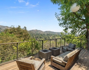 2700 Glendower Avenue - Photo Thumbnail 56