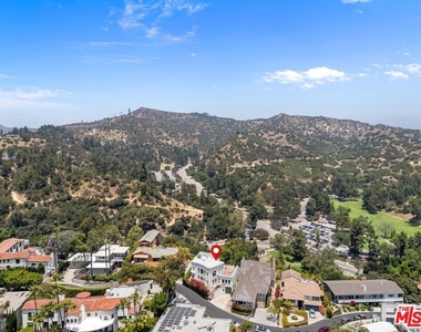 2700 Glendower Avenue - Photo Thumbnail 68