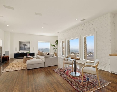 2700 Glendower Avenue - Photo Thumbnail 16