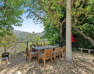 2700 Glendower Avenue - Photo Thumbnail 59