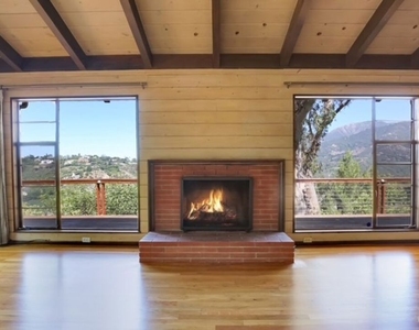 112 Crestview Lane - Photo Thumbnail 4