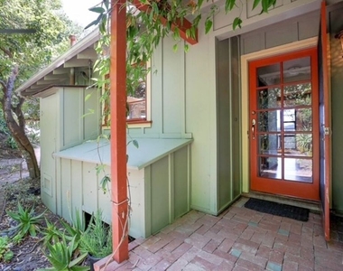 112 Crestview Lane - Photo Thumbnail 2