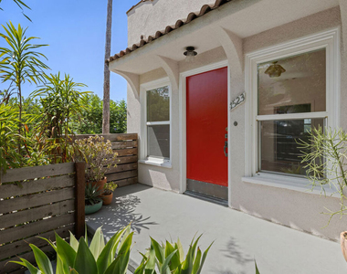 1523 Murray Drive - Photo Thumbnail 2