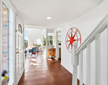 469 Sherman Avenue - Photo Thumbnail 9