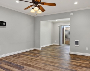 7988 Mission Center Ct - Photo Thumbnail 7