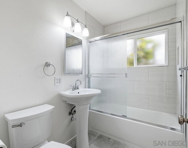 6593 Delfern St - Photo Thumbnail 14