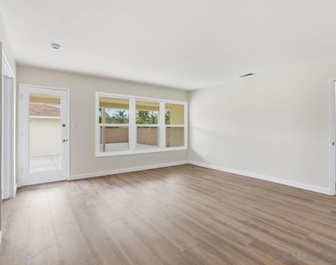 6593 Delfern St - Photo Thumbnail 4