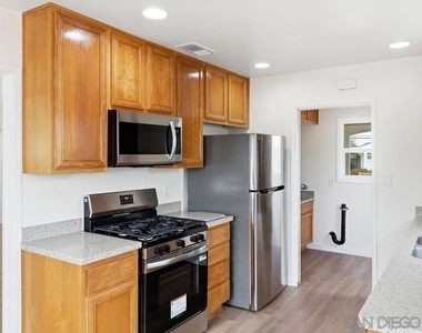 6593 Delfern St - Photo Thumbnail 6