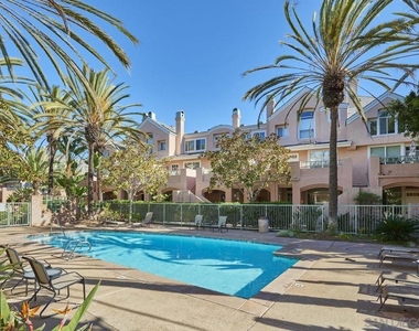 12608 Carmel Country Road - Photo Thumbnail 12