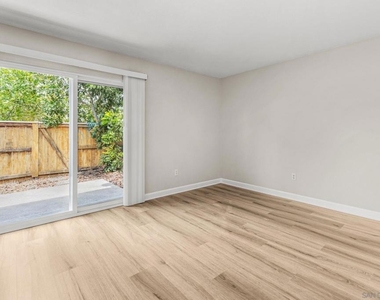1809 Eastwood - Photo Thumbnail 4