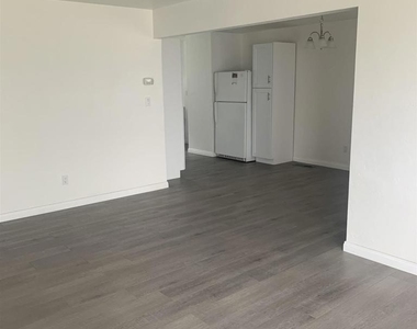 770 S. Sunshine Ave - Photo Thumbnail 4