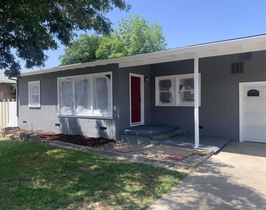 770 S. Sunshine Ave - Photo Thumbnail 7
