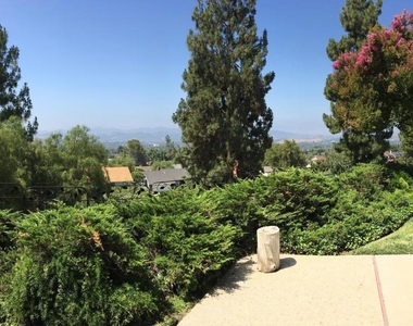 1774 Alderwood Place - Photo Thumbnail 6