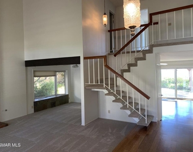 1774 Alderwood Place - Photo Thumbnail 3