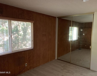 1774 Alderwood Place - Photo Thumbnail 12