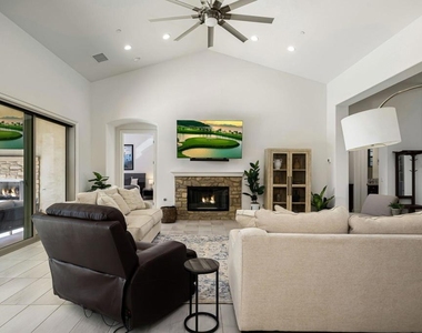 81805 Four Seasons Place - Photo Thumbnail 4