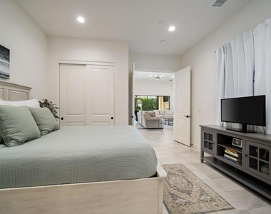 81805 Four Seasons Place - Photo Thumbnail 16