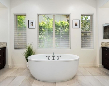 81805 Four Seasons Place - Photo Thumbnail 25