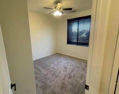 80085 Peak Forest Drive - Photo Thumbnail 9