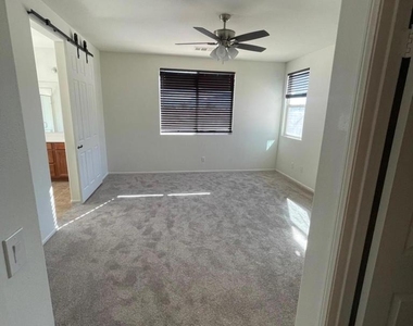 80085 Peak Forest Drive - Photo Thumbnail 15