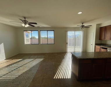 80085 Peak Forest Drive - Photo Thumbnail 3