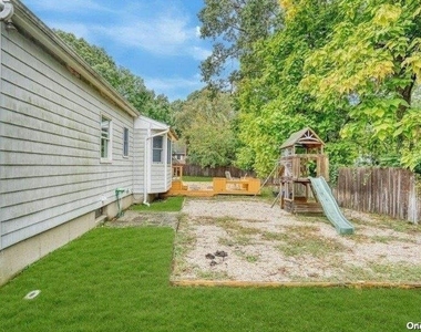 6 Willow Street - Photo Thumbnail 4