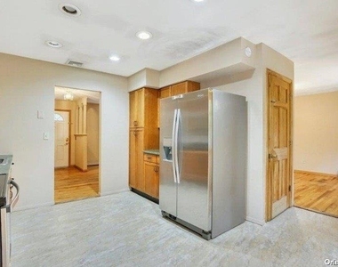 6 Willow Street - Photo Thumbnail 11