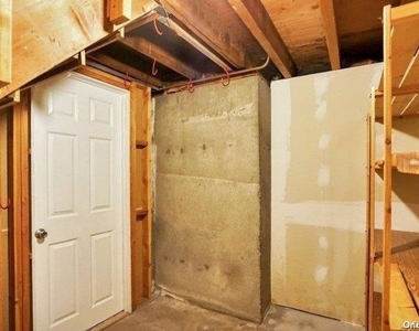 6 Willow Street - Photo Thumbnail 20