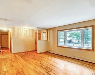 6 Willow Street - Photo Thumbnail 9
