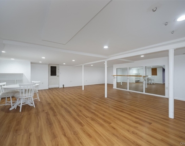 46 Barnard Avenue - Photo Thumbnail 24