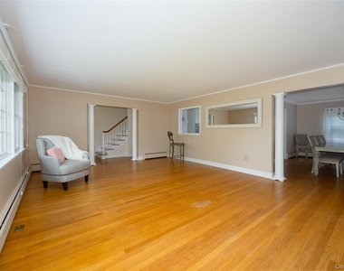 46 Barnard Avenue - Photo Thumbnail 5