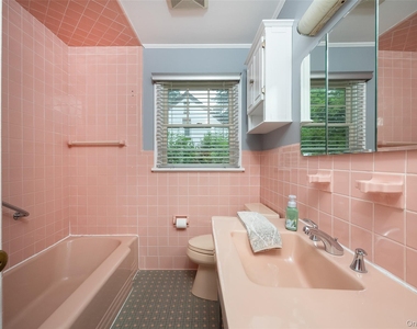 46 Barnard Avenue - Photo Thumbnail 18