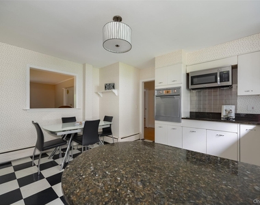 46 Barnard Avenue - Photo Thumbnail 10