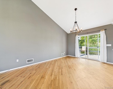 45 Willow Street - Photo Thumbnail 10
