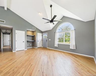 45 Willow Street - Photo Thumbnail 3