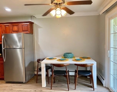 393 Great East Neck Road - Photo Thumbnail 2