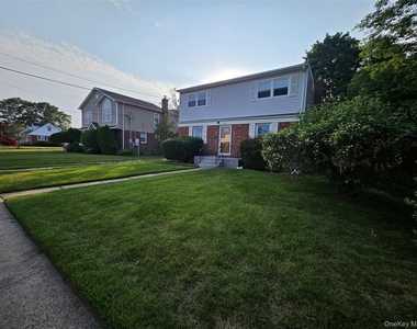 1571 Powers Avenue - Photo Thumbnail 2