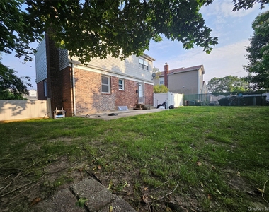 1571 Powers Avenue - Photo Thumbnail 17