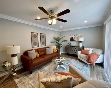 45 Golden Avenue - Photo Thumbnail 4