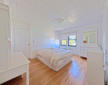 398 Bauer Place - Photo Thumbnail 10