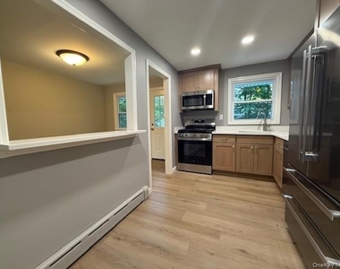 75 Hillside Avenue - Photo Thumbnail 9