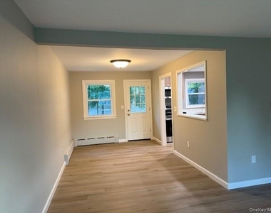 75 Hillside Avenue - Photo Thumbnail 4