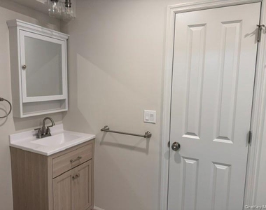 306 S Regent - Photo Thumbnail 8
