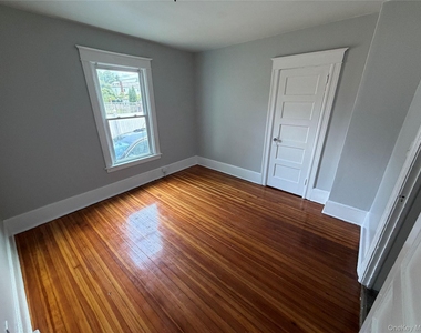 341 Mansion Street - Photo Thumbnail 5